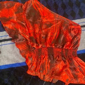 Cato asymmetrical top